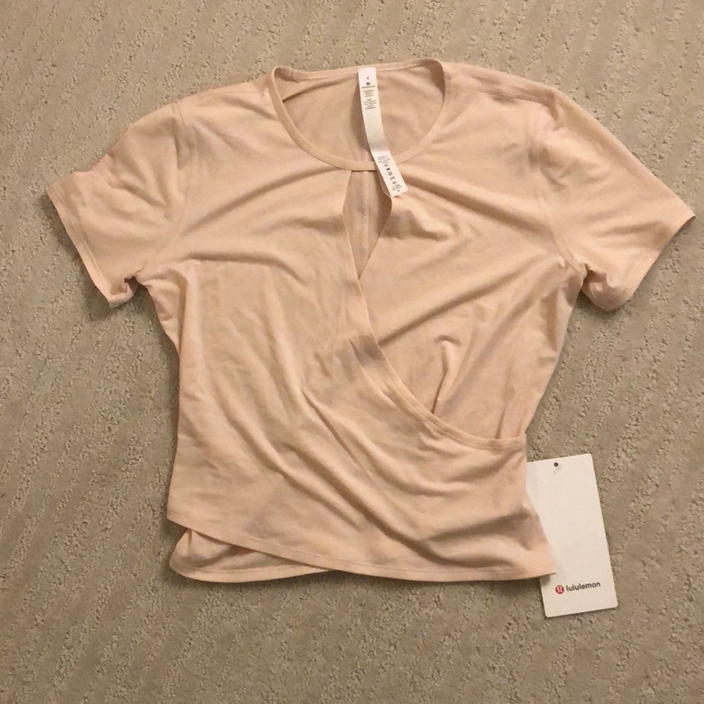 lululemon Round trip short sleeve